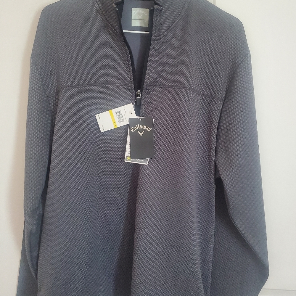 Brand New Callaway Mens golf pullover.